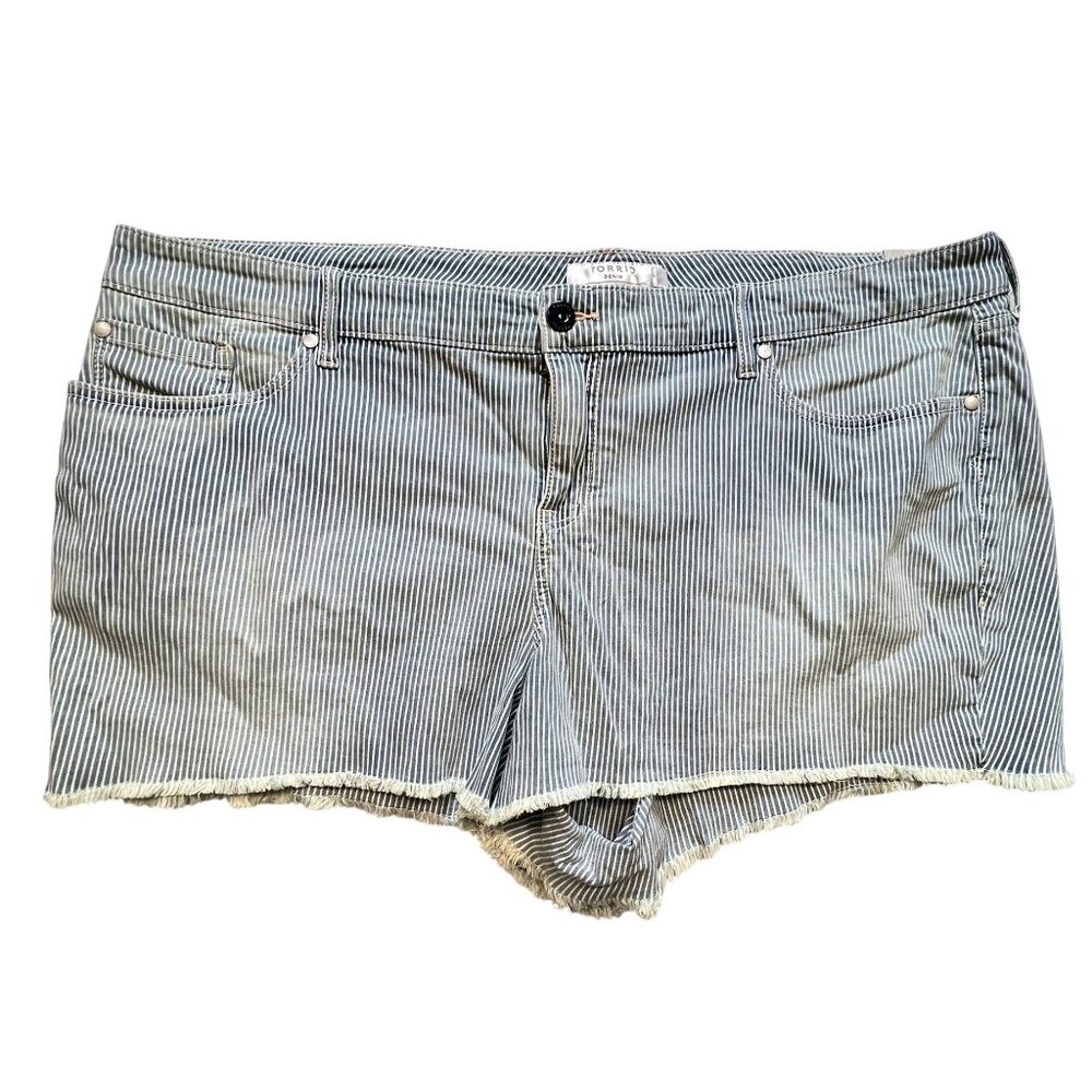 NWT Torrid Denim Womens 4/5" Railroad Stripe Jean Shorts 26 Frayed Hem Classic